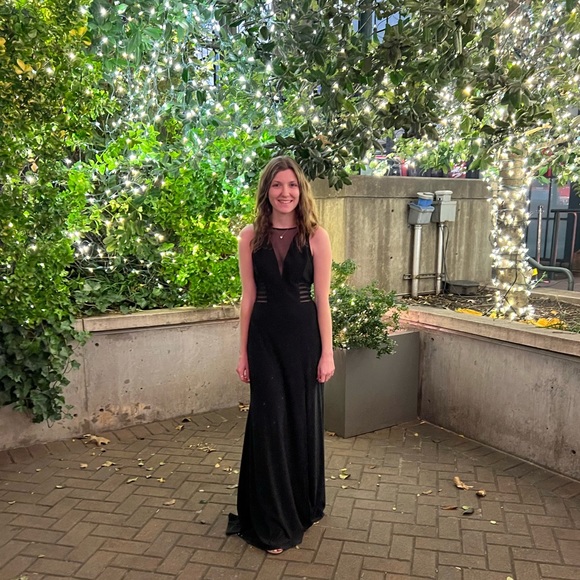 Meet your Posher, Samantha 💜 - Picture 3 of 3